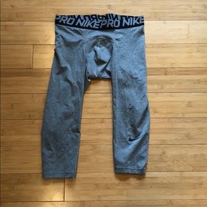 Nike pro athletic capris.